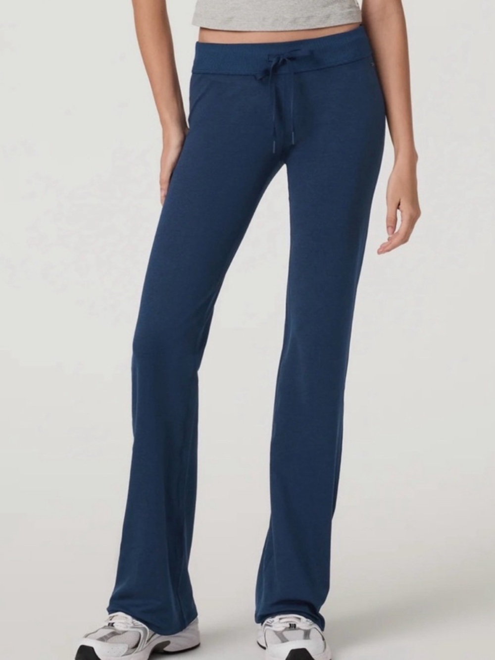 Vuori 🌊🌊 Halo Low Rise Slim Flare in Blue Coast Heather - Size XXS and NWT